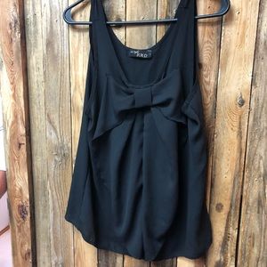 Cute black tank top with bow